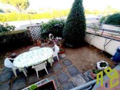 Foto Vada - Rif. R1469. Zona residenziale. In schiera, terratetto angolare in ottime condizioni e composto da: ampio soggiorno d'ingresso con angolo cottur