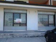 Foto Vairano Patenora vendesi negozio 1 vani 160 Mq