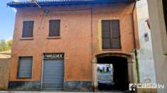 Foto VAPRIO D'ADDA - NEGOZIO
In zona centrale proponiamo in vendita esclusiva , negozio di 3 vani e servizi con vetrina ed ampia cantina.
Privo di spese co