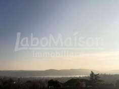 Foto VARESE trilocale su due livelli vista lago