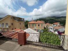 Foto VENDESI A COSTA D'ONEGLIA ALLOGGIO CON TERRAZZO DA RISTRUTTURARE