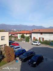 Foto Vendesi ampio appartamento di 4 locali con box doppio a Costa Masnaga