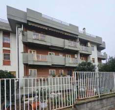 Foto VENDESI APPARTAMENTO CON DOPPIO INGRESSO IN VIA APPIA  VENOSA