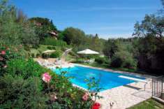 Foto Vendesi Casale Panoramico con Piscina Rif. V119