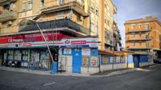 Foto Vendesi locale commerciale