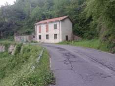Foto VENDESI RUSTICO CASALE SULLA STRADA DI SAN BERNARDO DI CONIO , CON TERRENO