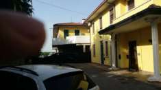 Foto Vendesi su lotto 1200 m2 casa con al piano primo 2 appartamenti arredati con ing