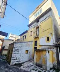 Foto VENDESI UN APPARTAMENTO IN VIA RAFFAELLO, 14 - MASCHITO (PZ)