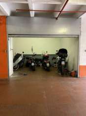 Foto VENDITA BIX DOPPIO VICINANZE PORTA VENEZIA E STAZIONE CENTRALE IN VIA LE PETIT n12. IL BOXSI TROVA IN UN GARAGE CONDOMINIALE DI STABILE MODERNO VIDEO