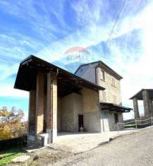 Foto Vendita casa indipendente loc. Casa Bazzari Alta Val Tidone (PC)