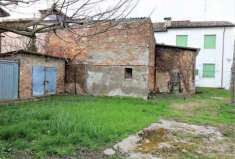 Foto Vendita Casa semi indipendente da 120 mq  con giardino