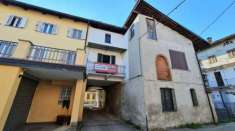 Foto Vendita Terratetto da 145 mq  in Via Barazzone con giardino