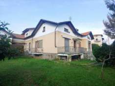 Foto Vendita Villa a schiera da 140 mq  con giardino