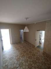 Foto VENDO IN CASERTA appartamento con garage e scala indipendente