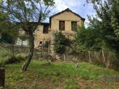 Foto vendo rustico con orto e terreno adiacente in valsassina-INDOVERO