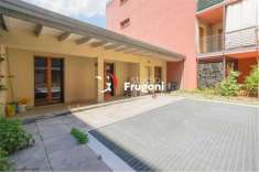 Foto vf509 - TRILOCALE AL PIANO TERRA, CLASSE D, DOPPI SERVIZI, CON GIARDINO E AMPIO GARAGE.