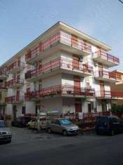 Foto Via Villagrazia tre vani ampi balconi