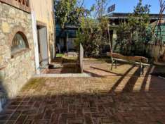 Foto Viareggio, in zona Marco Polo vendesi bel casolare rustico, costruito parte in pietra di circa 150 mq corredati da 450 mq di giardino. L'immobile e co