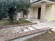 Foto Villa 110 mq  in Vendita a Castiglione del Lago