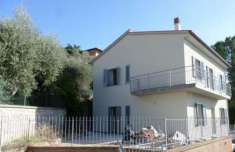 Foto Villa 140 mq  in Vendita a Castiglione del Lago