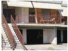 Foto Villa a schiera in Abbruzzo, 62mq +  box auto + terrazza. Euro 65.000
