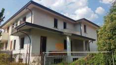 Foto Villa a schiera in Vendita, pi di 6 Locali, 2 Camere, 130 mq (C