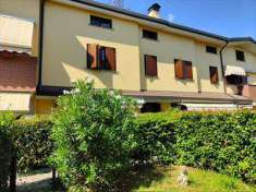 Foto VILLA A SCHIERA in Vendita, pi di 6 Locali, 250 mq, COLOGNO MON