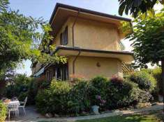 Foto Villa a schiera in Vendita, pi di 6 Locali, 3 Camere, 142 mq (S