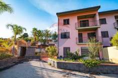 Foto Villa a schiera in vendita a Aci Castello