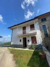 Foto Villa a schiera in vendita a Alta Val Tidone