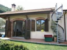 Foto Villa a schiera in vendita a Ameglia