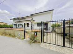 Foto Villa a schiera in vendita a Anguillara Sabazia