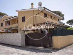 Foto Villa a schiera in vendita a Anzio
