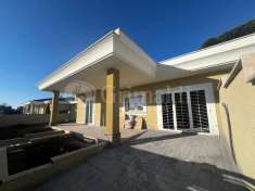 Foto Villa a schiera in vendita a Anzio