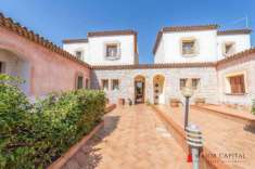 Foto Villa a schiera in vendita a Arzachena - 7 locali 250mq