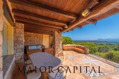 Foto Villa a schiera in vendita a Arzachena