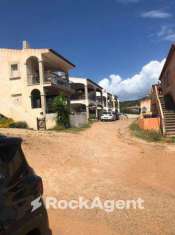 Foto Villa a schiera in vendita a Arzachena