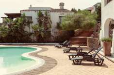 Foto Villa a schiera in vendita a Arzachena