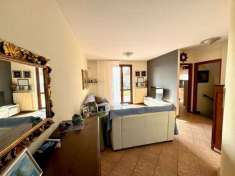 Foto Villa a schiera in vendita a Azzano San Paolo