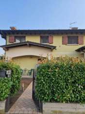 Foto Villa a schiera in vendita a Bagnolo Mella