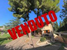 Foto Villa a schiera in vendita a Bari - 5 locali 150mq