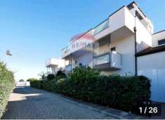 Foto Villa a schiera in vendita a Bari