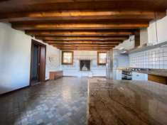 Foto Villa a schiera in vendita a Bassano Del Grappa - 6 locali 250mq