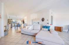 Foto Villa a schiera in vendita a Bossolasco - 8 locali 239mq