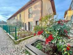 Foto Villa a schiera in vendita a Busto Arsizio