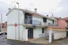 Foto Villa a schiera in vendita a Cabras - 5 locali 133mq
