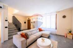 Foto Villa a schiera in vendita a Calcinate