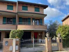 Foto Villa a schiera in vendita a Campogalliano - 7 locali 175mq