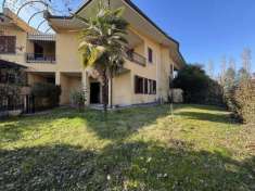 Foto Villa a schiera in vendita a Carnate