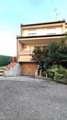 Foto Villa a schiera in vendita a Carpiano